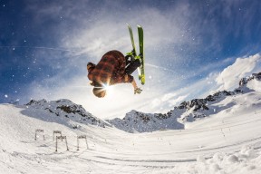 开云官网在线-_老将表现稳定，奇才队士气高涨_，奇才队现任老板