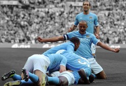 开云网址入口-_技术分析：多拍连续击球的关键技巧_，双手连续拍球